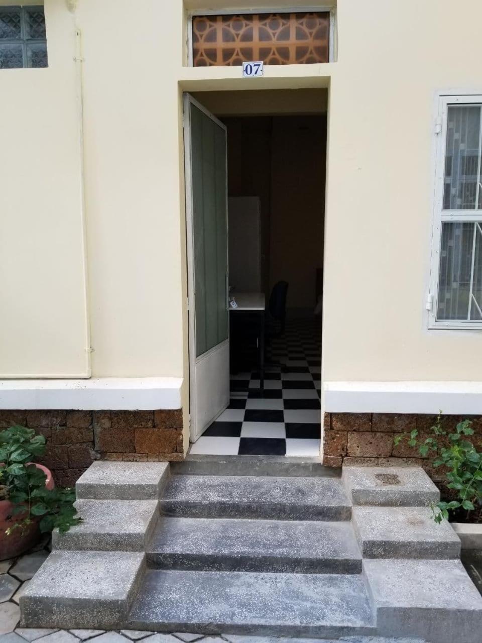Room 7 - Studio In A Villa 5Mn Walk From The Royal Palace With Swimming Pool Phnom Pen Exterior foto